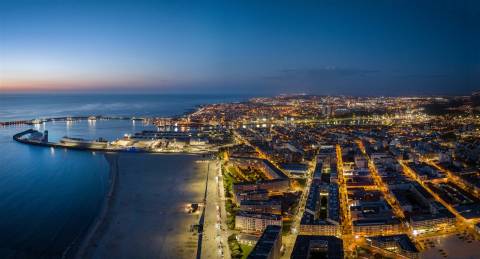 Apartamento T1 em Construção 1 Quarto · Lugar de Estacionamento · Arrumos