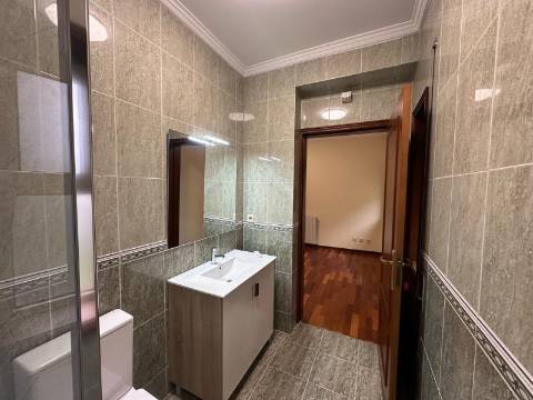 Apartamento T2+1 Arrendamento em Nogueira e Silva Escura,Maia