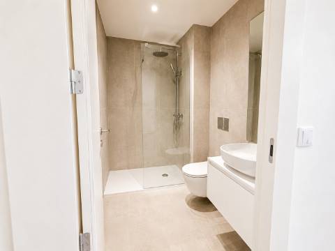 Apartamento T1 Duplex Mezanino com Varanda | Brito Capelo, Matosinhos