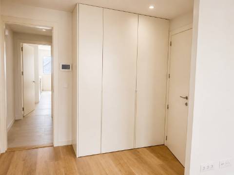 Apartamento T1 Duplex Mezanino com Varanda | Brito Capelo, Matosinhos
