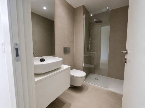 Apartamento T1 Duplex Mezanino com Varanda | Brito Capelo, Matosinhos
