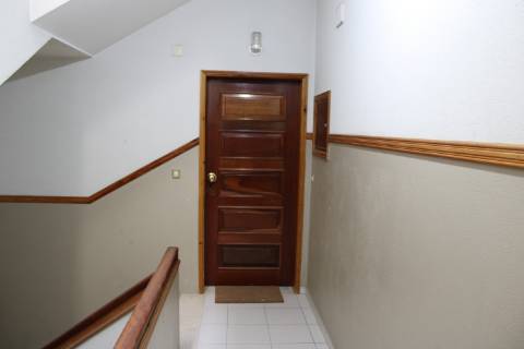 Apartamento T2 Arrendamento em Colmeias e Memória,Leiria