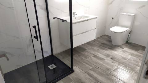 Apartamento T2 Arrendamento em Colmeias e Memória,Leiria