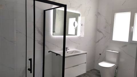 Apartamento T2 Arrendamento em Colmeias e Memória,Leiria