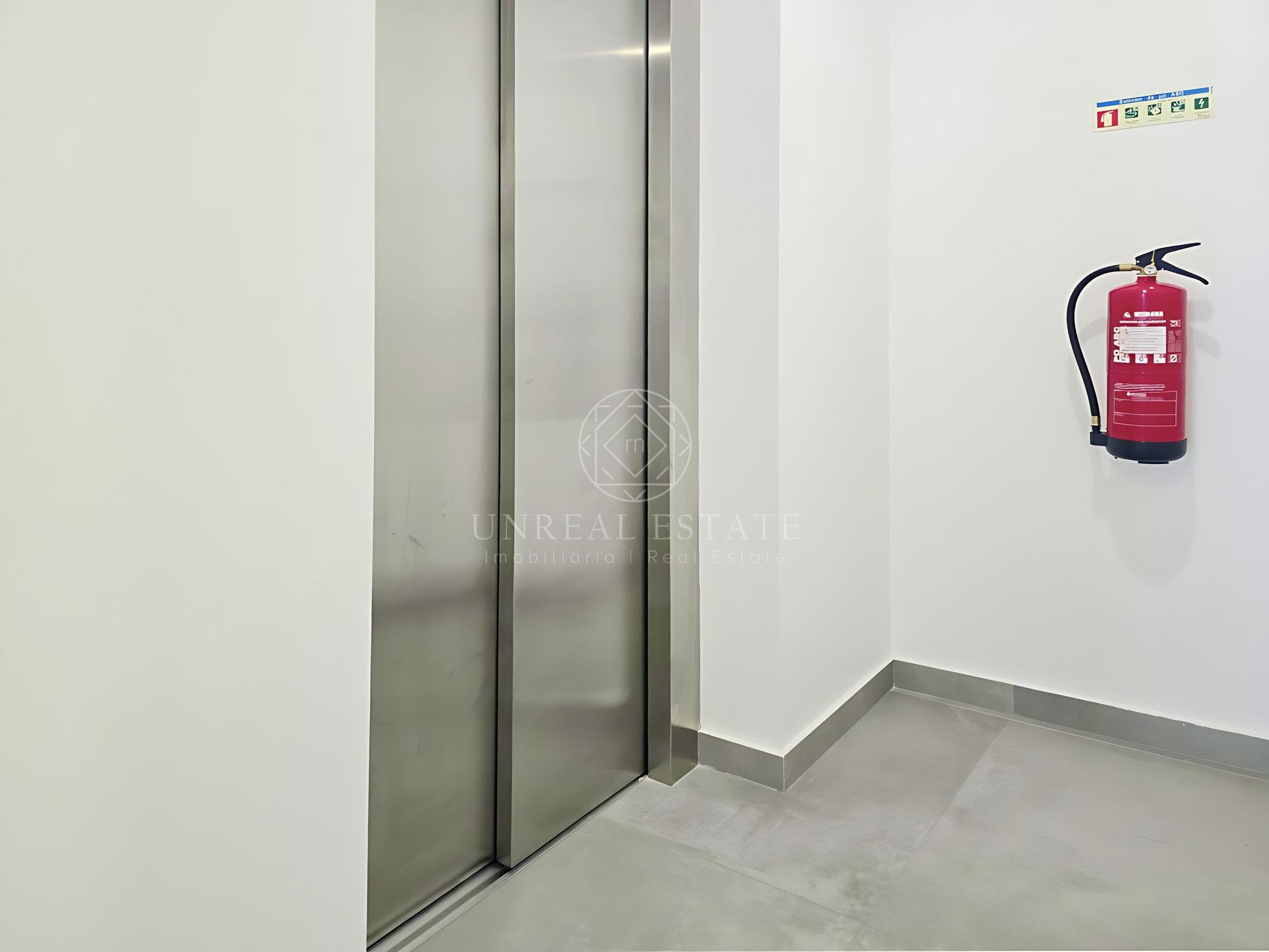Apartamento T1 Totalmente Remodelado para Arrendamento | Centro Histórico de Torres Novas