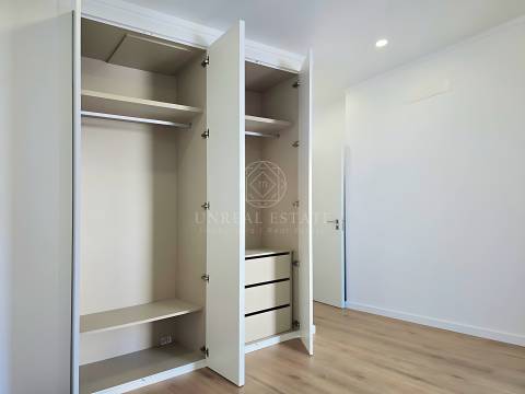 Apartamento T1 Totalmente Remodelado para Arrendamento | Centro Histórico de Torres Novas