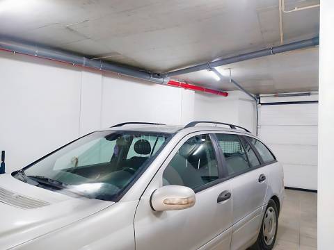 Apartamento T2 Moderno com garagem, localizado  no Centro Histórico de Torres Novas.