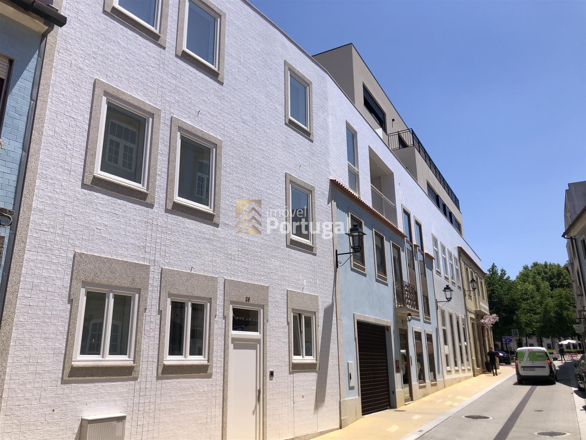 Arrendamento T2+1 Equipado com Garagem Box - Centro Barcelos