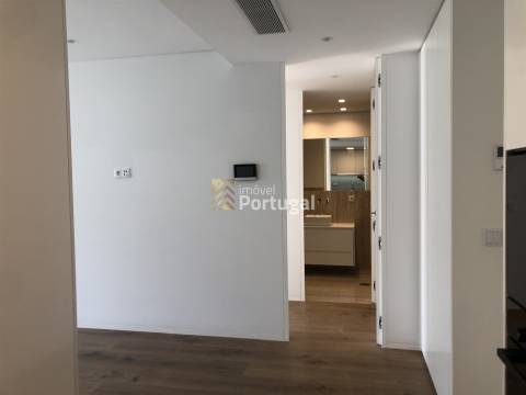 Arrendamento T2+1 Equipado com Garagem Box - Centro Barcelos