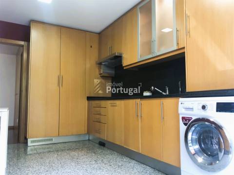 Apartamento T3 Equipado e Mobilado em Nogueiró