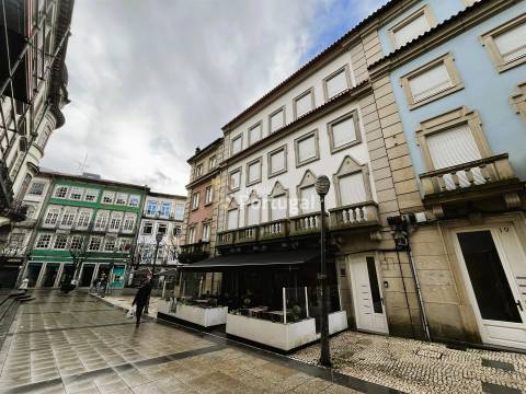 Rooftop T1 Novo para Arrendar no Centro Histórico de Braga
