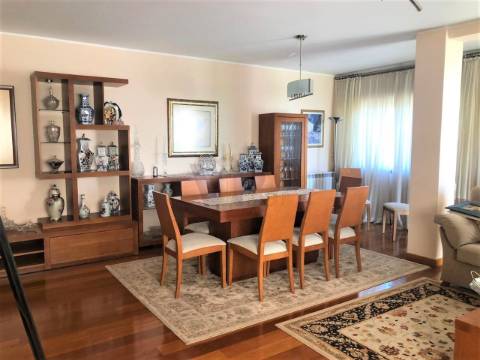 Apartamento T3 próximo ao Pólo Universitário e Hospital São João