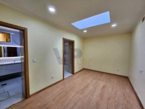 Moradia T3 totalmente reabilitada - Campanhã (Dragão)