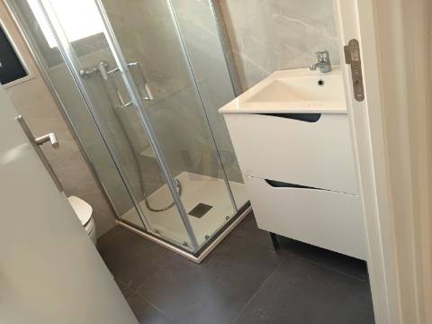 Moradia T3 Totalmente Restaurada - Porto (à Casa de Saúde Boavista)