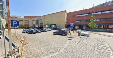 Moradia T2 c/ Terraço de 40m² e Garagem – À Circunvalação (Areosa)
