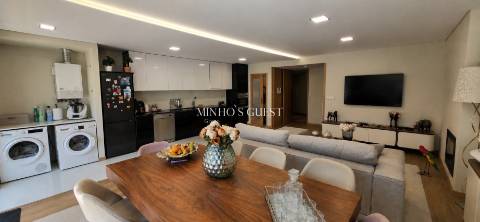 Apartamento T3+1 Pronto a Habitar c/ varandas e Garagem Fechada - Fraião, Braga