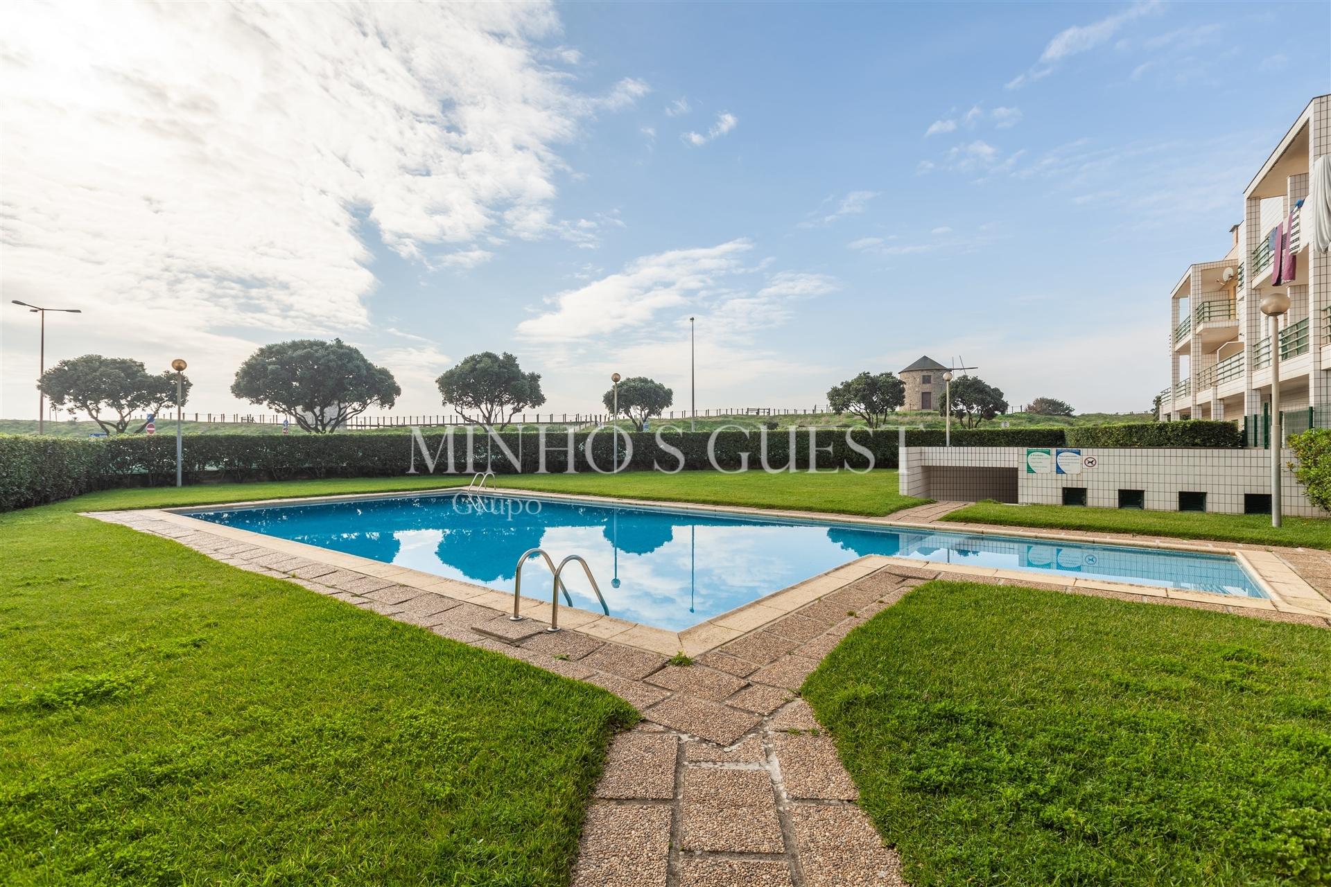 Apartamento T3 na 1ª Linha de Mar – Apúlia (Pronto a Habitar)