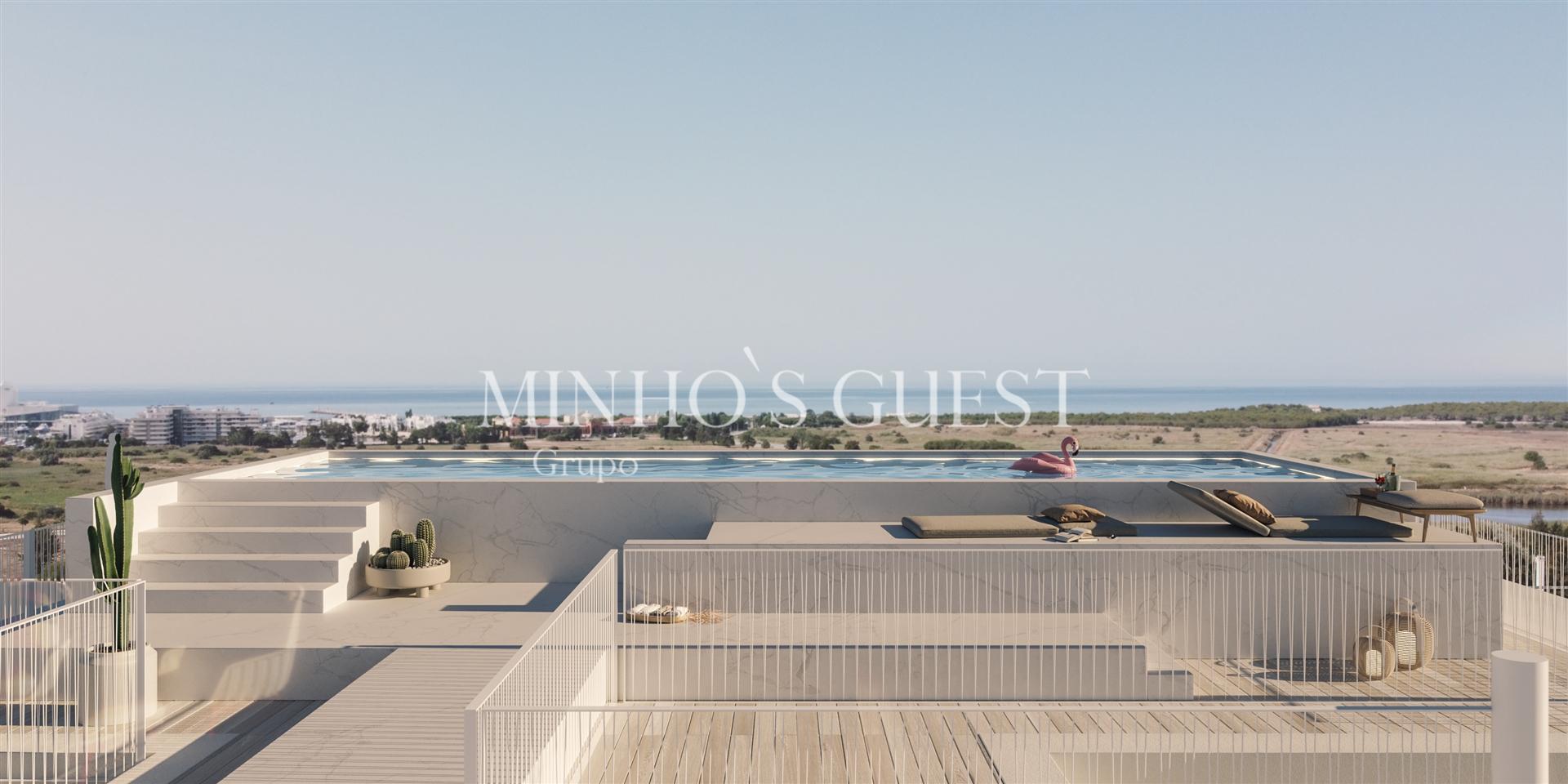 Penthouse T4 em Vilamoura c/ Rooftop e Piscina