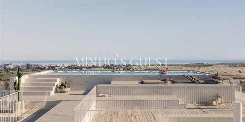 Penthouse T4 em Vilamoura c/ Rooftop e Piscina