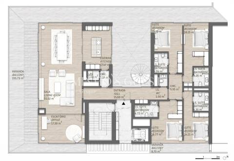 Penthouse T4 em Vilamoura c/ Rooftop e Piscina