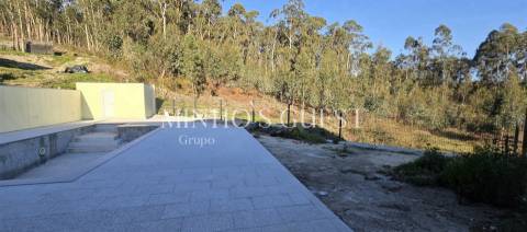 Moradia Individual V3 Nova com Piscina | Espaço, Conforto e Modernidade a 15 min de Braga - Espinho