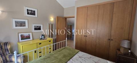 Moradia T2 (Duplex) c/ Jardim e Churrasqueira em Condomínio Fechado de Luxo - Caniçada, Gerês