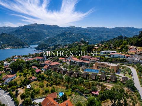 GERÊS COUNTRY RETREAT | Resort Turístico junto à Barragem da Caniçada