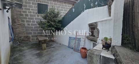 Moradia V3 c/ História em Pedra no Coração de Santa Maria de Bouro - Amares