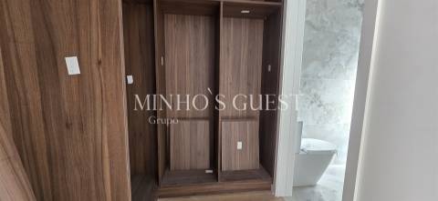 Exclusiva Moradia V3 c/ Suite, Closet e Jardim em Palmeira, Braga