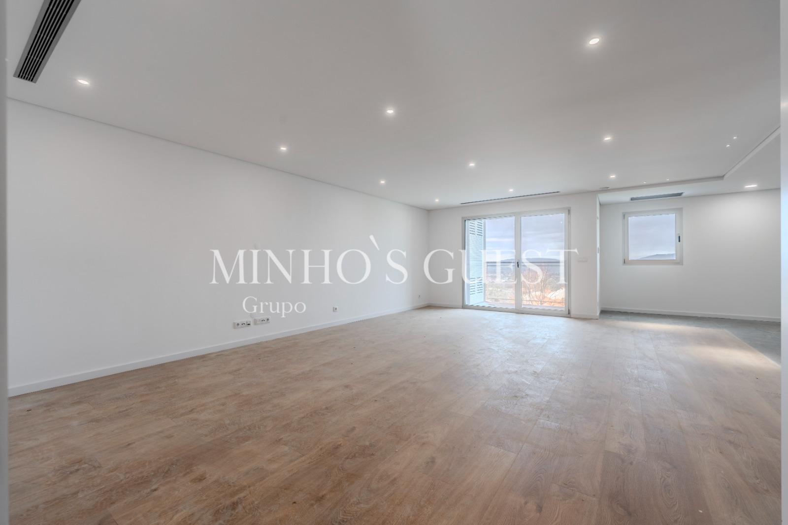 Apartamento T3 Novo no Centro de Braga - São Vicente, Braga