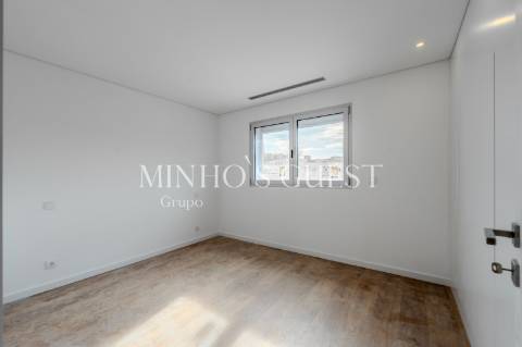 Apartamento T3 Novo no Centro de Braga - São Vicente, Braga