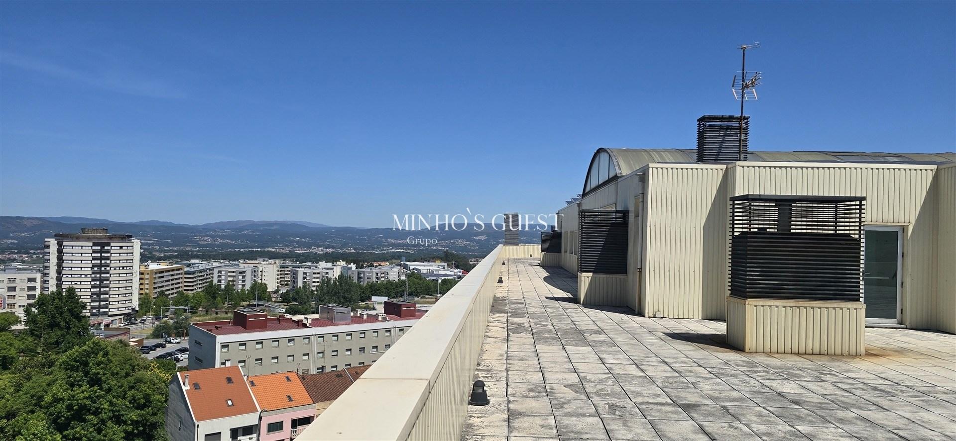 Apartamento T3 de Luxo no centro de Braga c/ 2 Suites, Piscina, Ginásio e Vista para o Bom Jesus