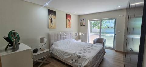 Apartamento T3+1 Pronto a Habitar c/ varandas e Garagem Fechada - Fraião, Braga