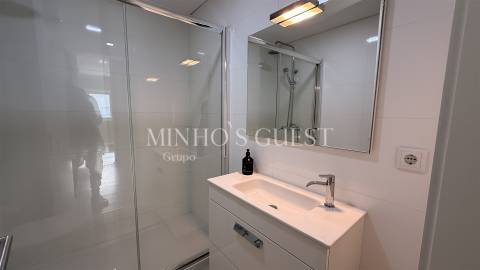 Apartamento T2 (Pronto Habitar) c/ elevador e garagem - Tribunal de Braga