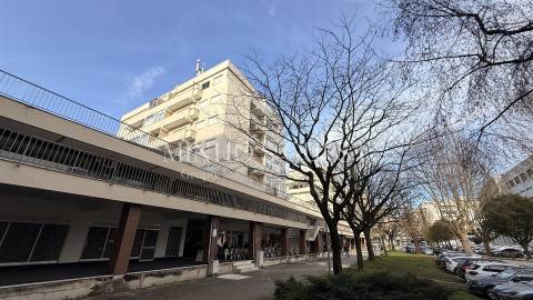 Apartamento T2 (Pronto Habitar) c/ elevador e garagem - Tribunal de Braga