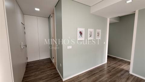 Apartamento T2 (Pronto Habitar) c/ elevador e garagem - Tribunal de Braga