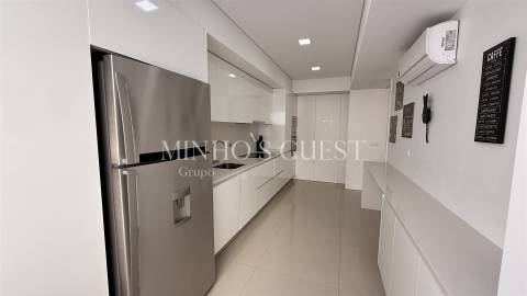 Apartamento T2 (Pronto Habitar) c/ elevador e garagem - Tribunal de Braga