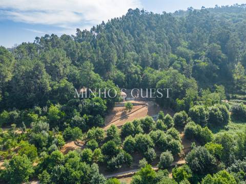 Moradia Rústica V3 (250m2) c/ vista rio - Caniçada, Gerês