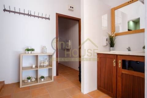 Quinta com Moradia, piscina e área para Loft com vista frontal para o Rio Tejo, em Abrantes