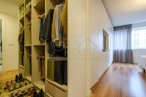 Apartamento T4 com 4 Suites no Saldanha, Av. Casal Ribeiro, Lisboa