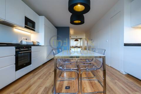 Apartamento T4 com 4 Suites no Saldanha, Av. Casal Ribeiro, Lisboa