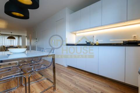 Apartamento T4 com 4 Suites no Saldanha, Av. Casal Ribeiro, Lisboa