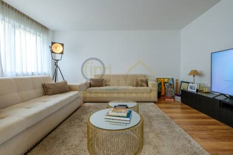 Apartamento T4 com 4 Suites no Saldanha, Av. Casal Ribeiro, Lisboa