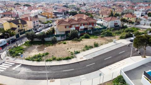 Lote de terreno  para construção com 216.60m2 em Tires, São Domingos de Rana