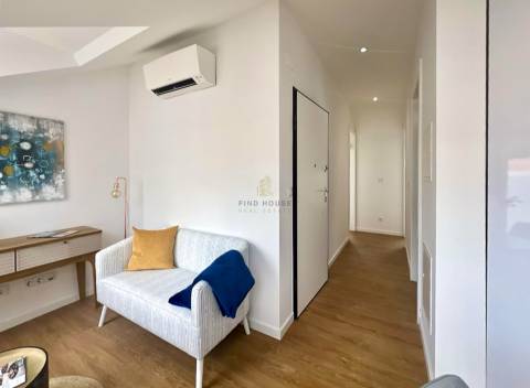 Apartamento T2 Remodelado com Vista Rio | São Vicente – Lisboa