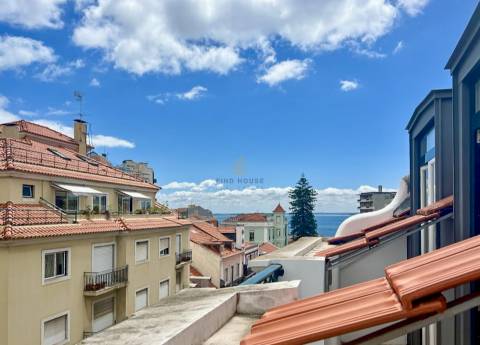 Apartamento T2 Remodelado com Vista Rio | São Vicente – Lisboa