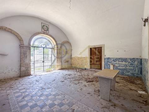 Convento secular para converter em Hotel e Habitação em Setúbal
