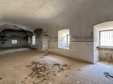 Convento secular para converter em Hotel e Habitação em Setúbal