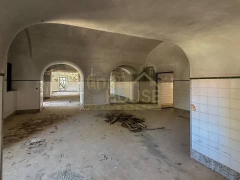 Convento secular para converter em Hotel e Habitação em Setúbal