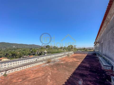 Convento secular para converter em Hotel e Habitação em Setúbal